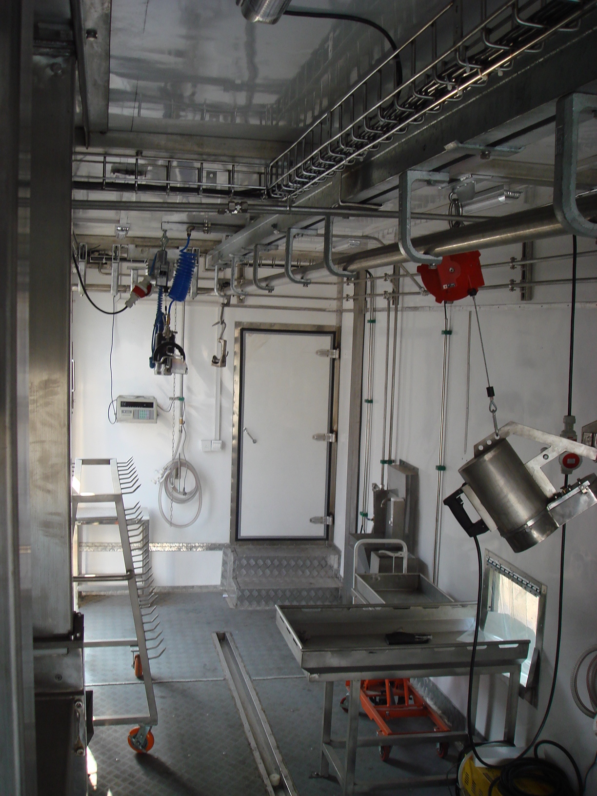 White Offals Receiving Chute