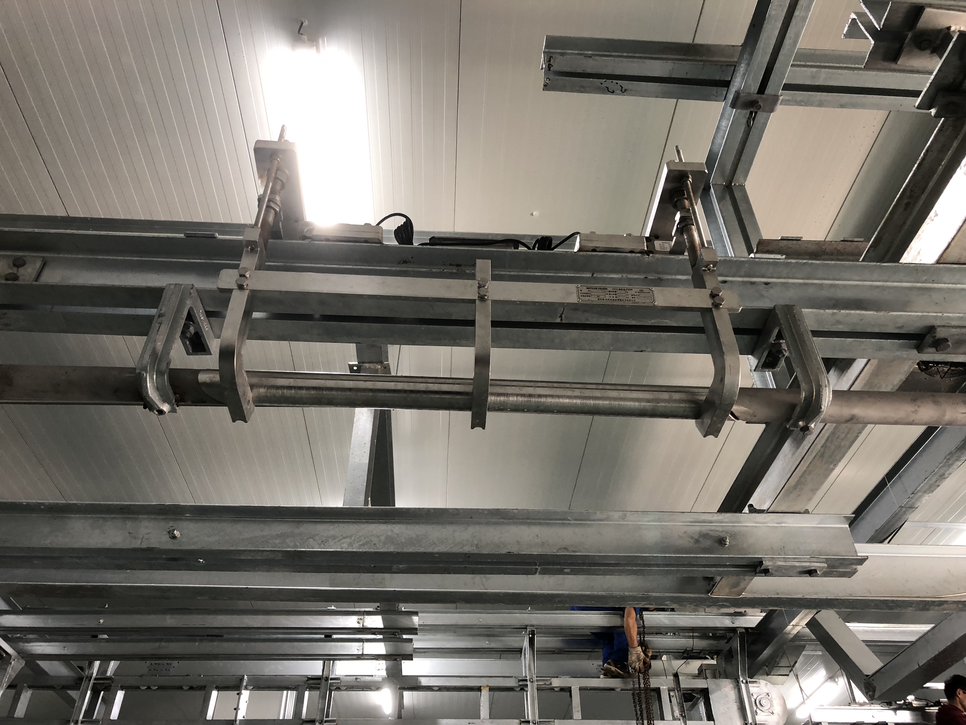 Tubular Rail Scale Auto