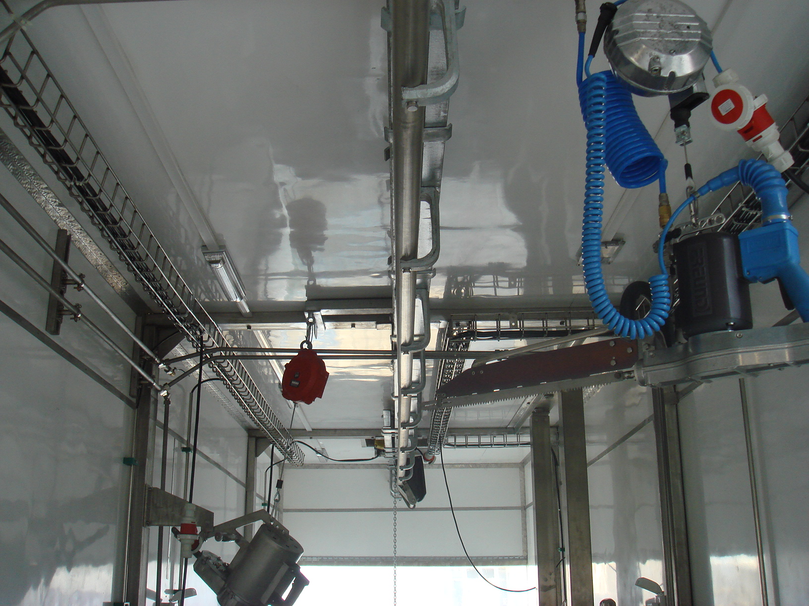 White Offals Receiving Chute